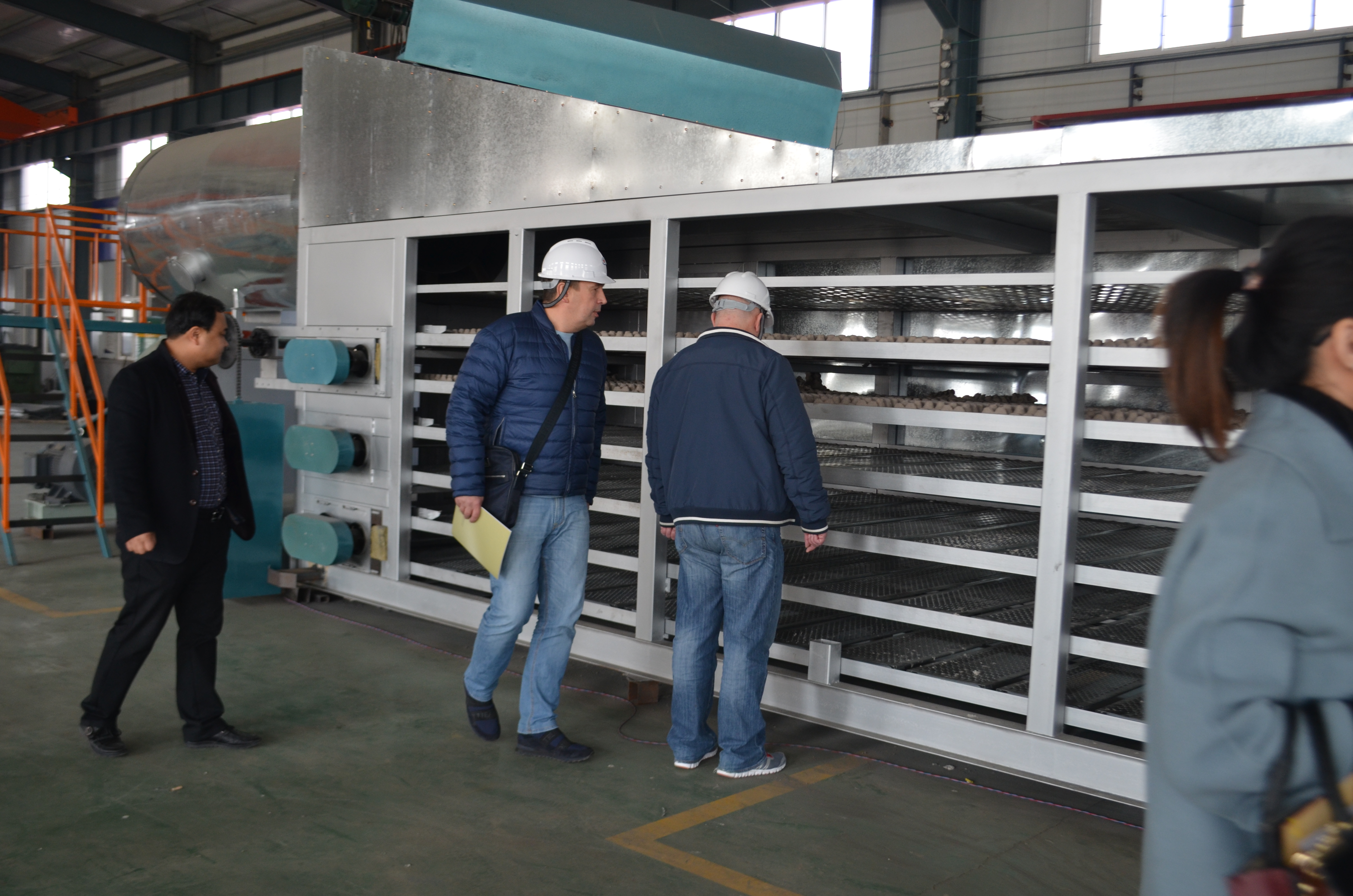 蛋托機(jī)、蛋托生產(chǎn)線(xiàn)、雞蛋托盤(pán)機(jī)，請(qǐng)致電宏潤(rùn)包裝