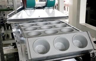 山東餐盒機(jī)哪家性價比高，真空成型機(jī)廠家推薦